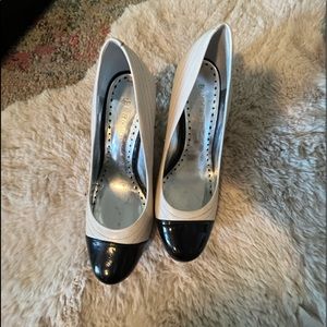 BCBGIRLS HEELS